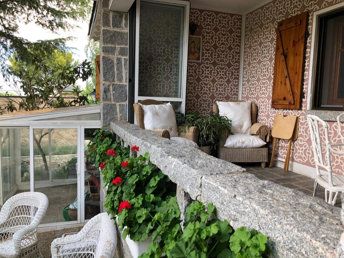 Villa Aurelia - Casa De Campo Con Jardin Y Piscina Entre Madrid Y Segovia Ortigosa del Monte Exterior foto