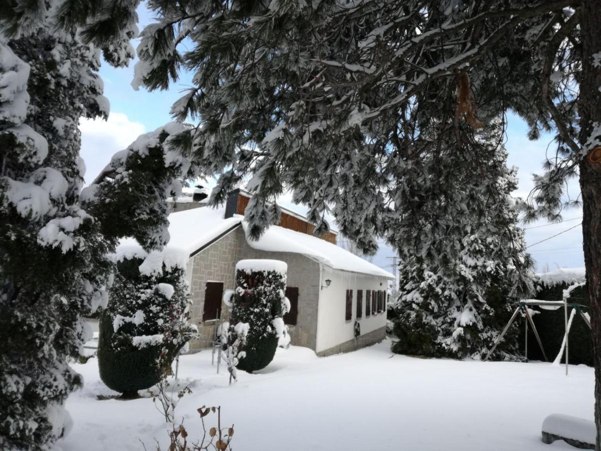 Villa Aurelia - Casa De Campo Con Jardin Y Piscina Entre Madrid Y Segovia Ortigosa del Monte Exterior foto